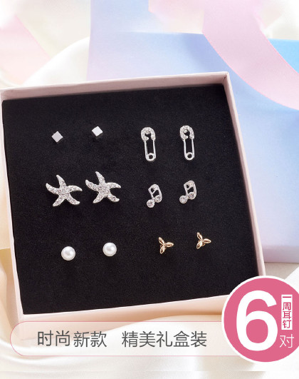 时尚耳饰复古宫廷法式众高级感简约一周耳钉