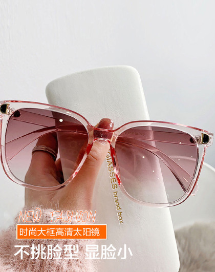 夏季新款显脸小时尚大框高清护目镜防紫外线女士防晒用品
