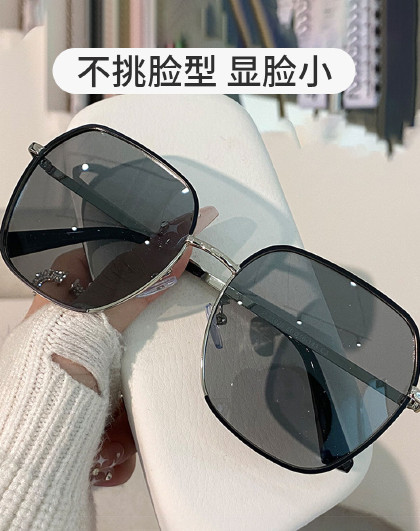 新款女士专用显脸小防晒眼镜时尚潮流偏光防晒用品